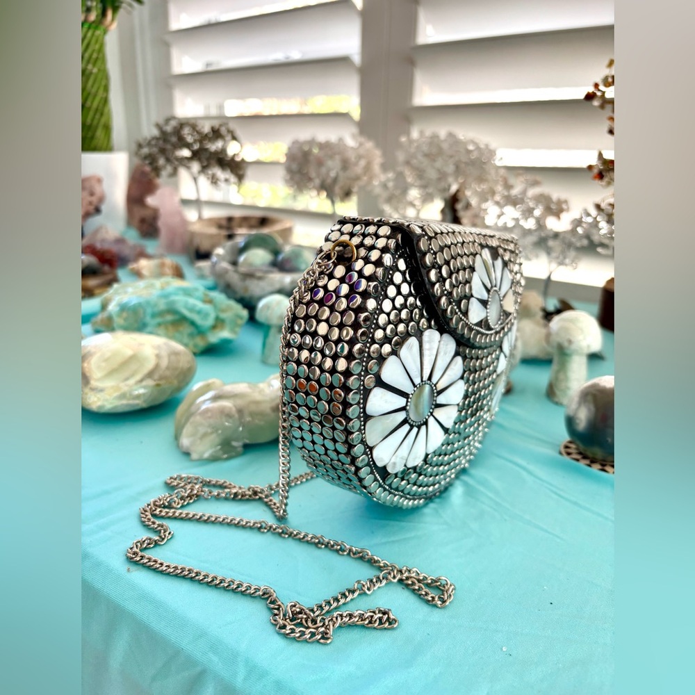 Metal & shell Handcrafted Moroccan Handbag from Morocco - Picture 5 of 10